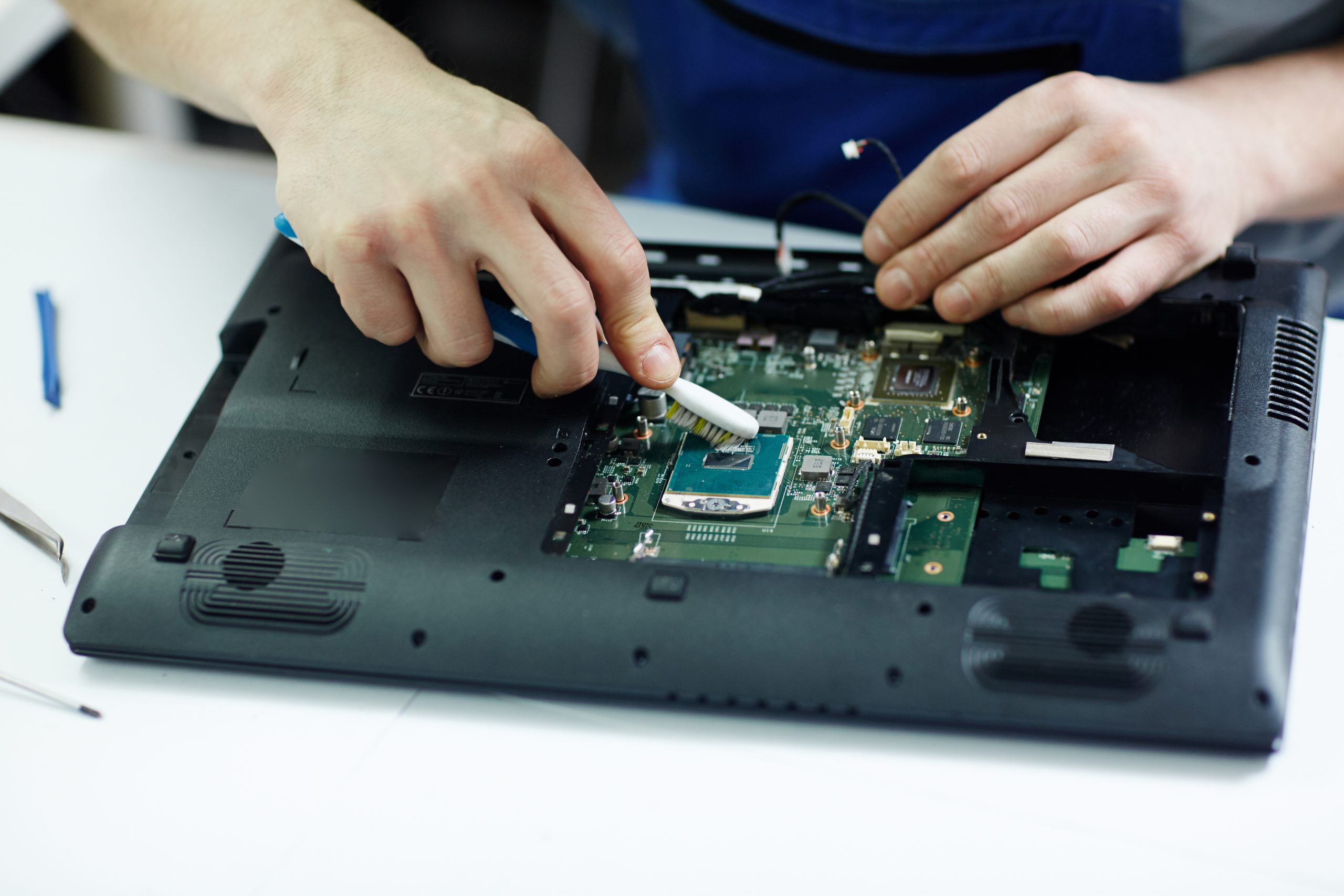 laptop cleaning and service